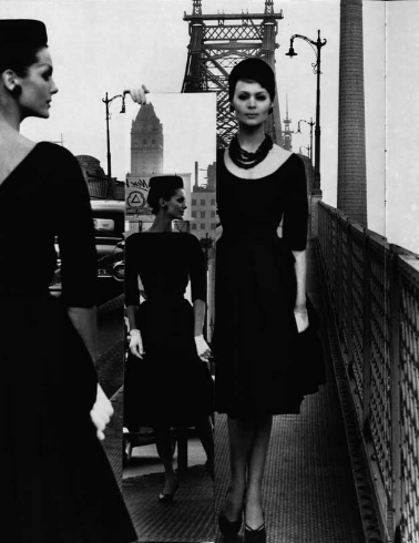 ANNE STE MARIE. ISABELLA  ALBONICO, H. CHARLES, QUEENSBOROUGH BRIDGE, NEW YORK, 1963