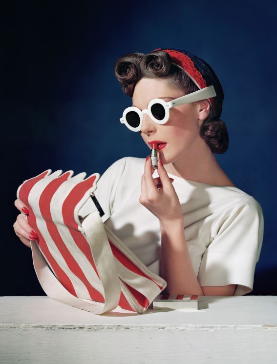 MURIEL MAXWELL, EMSEMBLE BY SALLY VICTOR BAG BY PAUL FLATO, SUNGLASSES BY LUGENE, VOGUE USA, JULY 1939